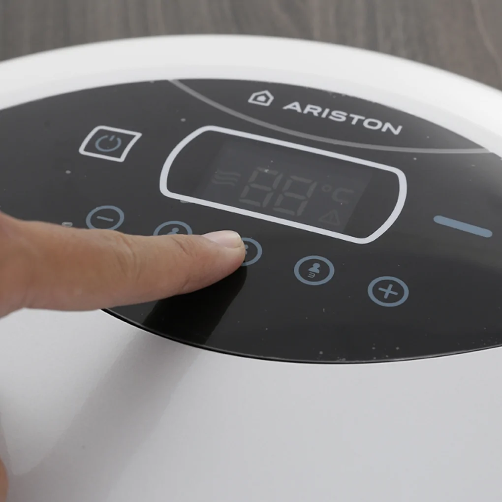 Bình Đun Nước Nóng Tức Thời Ariston RT45E-VN